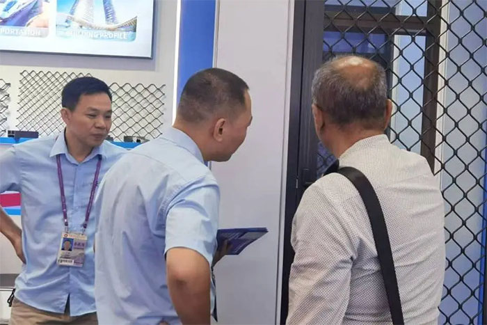 廣州廣交會(huì )中亞鋁業(yè)